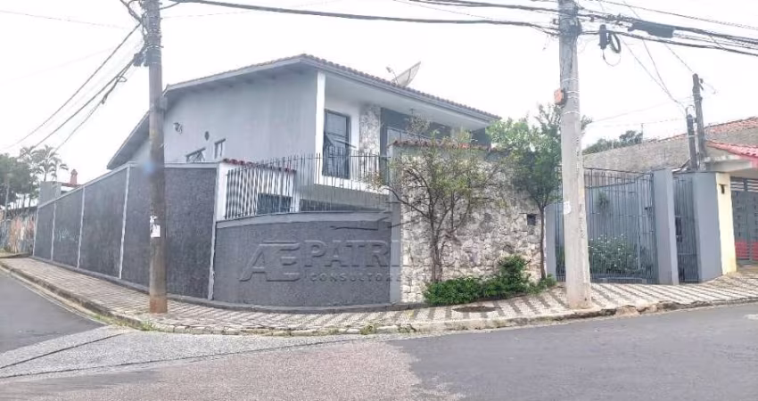 CASA 2 QUARTOS SENDO 1 SUITE SANTANA