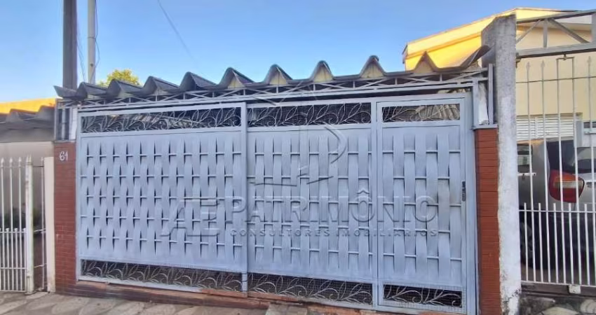 Casa na Vila Assis com 3 dormitórios sendo 1 suíte.