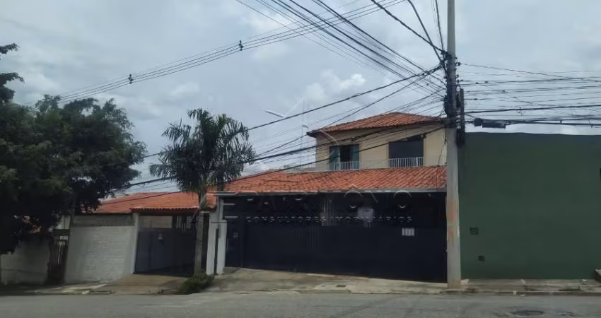 CASA ASSOBRADADA WANEL VILLE COM 2 QUARTOS