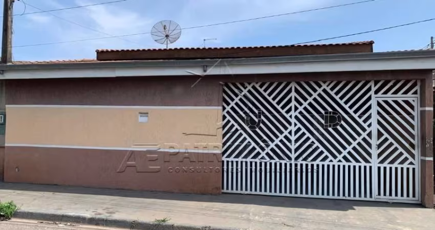 CASA TERREA HELENA COM 2 QUARTOS