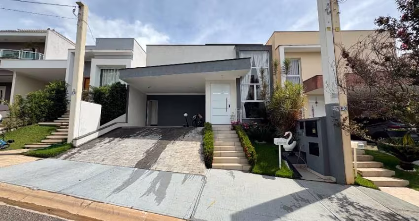 Casa no condomínio  Villagio Milano 3 suítes e 1 com closet
