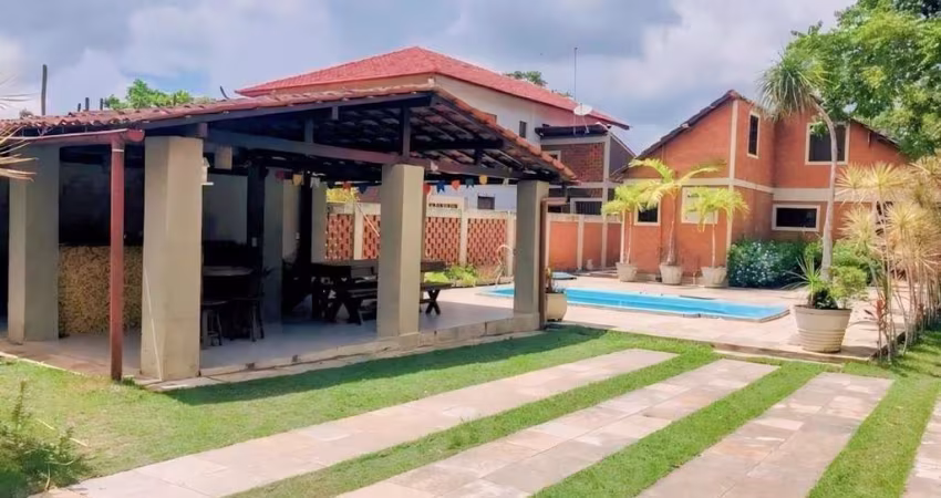 Casa com 3 dormitórios à venda, 350 m² por R$ 350.000,00 - Alpes Suiços - Gravatá/PE