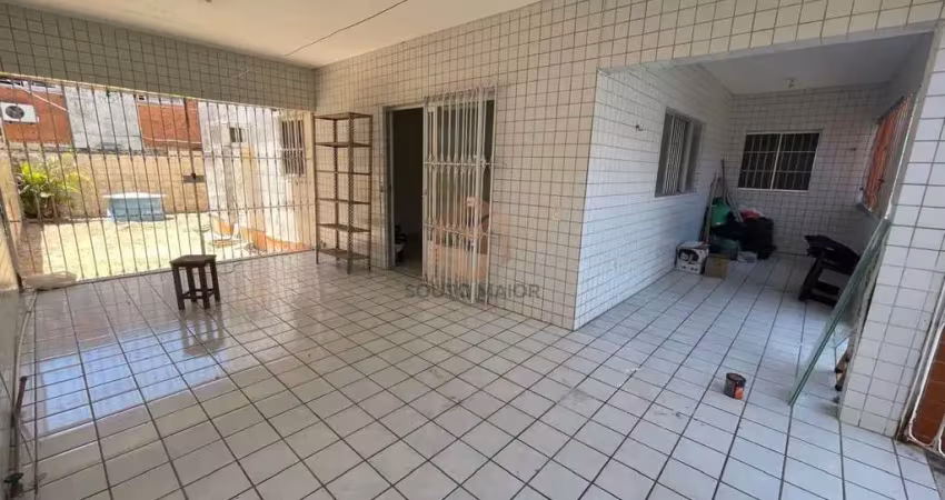 Cod 201 / Casa à venda em Jardim Atlântico  -  Olinda