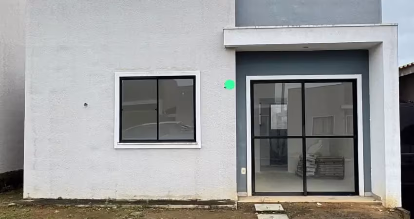 Condomínio fechado – casa à venda, 2 quartos e área de lazer.