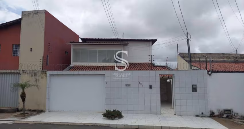 Casa Duplex Bairro São João / VENDA