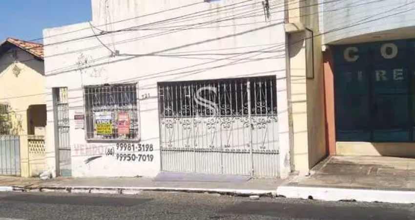 Casa com 3 quartos à venda na Rua Rui Barbosa, Centro Sul, Teresina