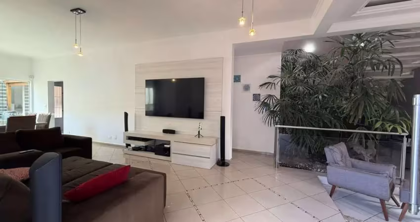 Casa com 3 quartos à venda na Rua Calixto de Almeida, 241, Jardim Monjolo, São Paulo