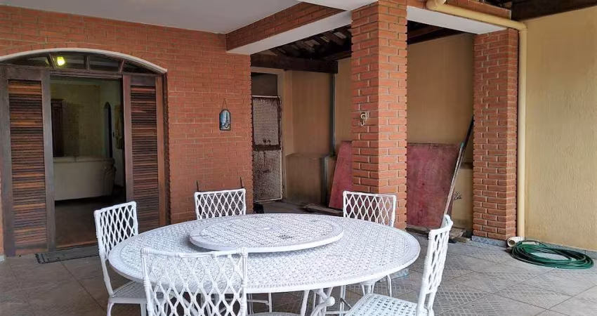 Casa para Venda em Mogi das Cruzes, Vila Horizonte, 4 dormitórios, 1 suíte, 5 banheiros, 4 vagas