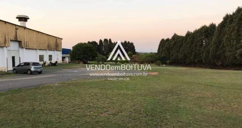 Terreno para Venda em Iperó, Capoavinha, 1 dormitório, 2 suítes, 1 banheiro, 6 vagas
