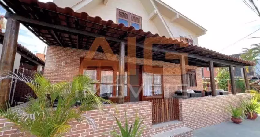 Casa em condomínio fechado com 5 quartos à venda no Centro, Iguaba Grande 