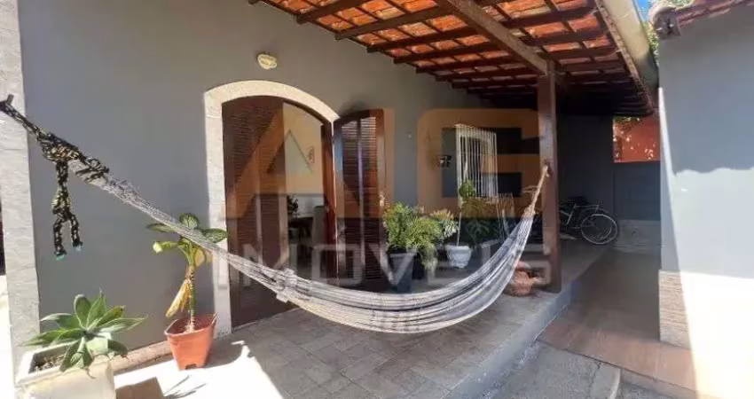 Casa 2 quartos suíte churrasqueira 300 metros da lagoa