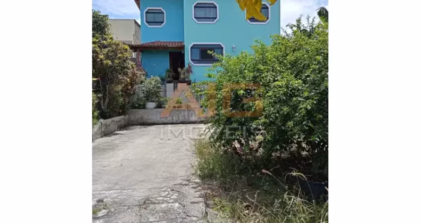 Excelente casa de 3 qts a venda em condomínio próximo a lagoa