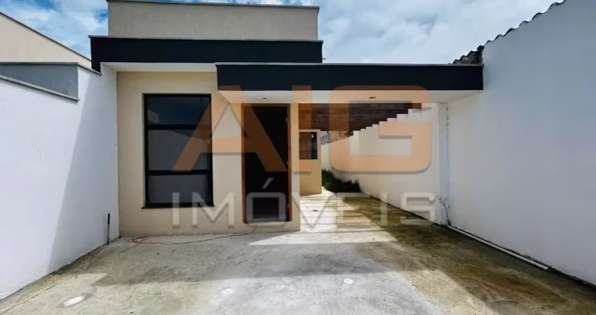 Charmosa casa de 2 qts com pergolado em bairro familiar____