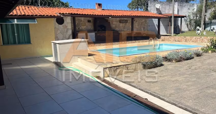 Casa linear com 2 quartos e piscina condomínio vila da âncora