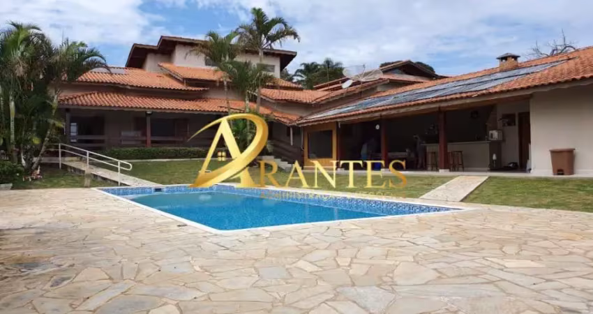 Linda chacara em condominio na cidade de Piracaia