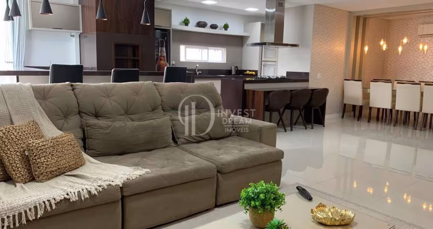 Apartamento mobiliado pertinho do mar, Meia Praia, Itapema - SC