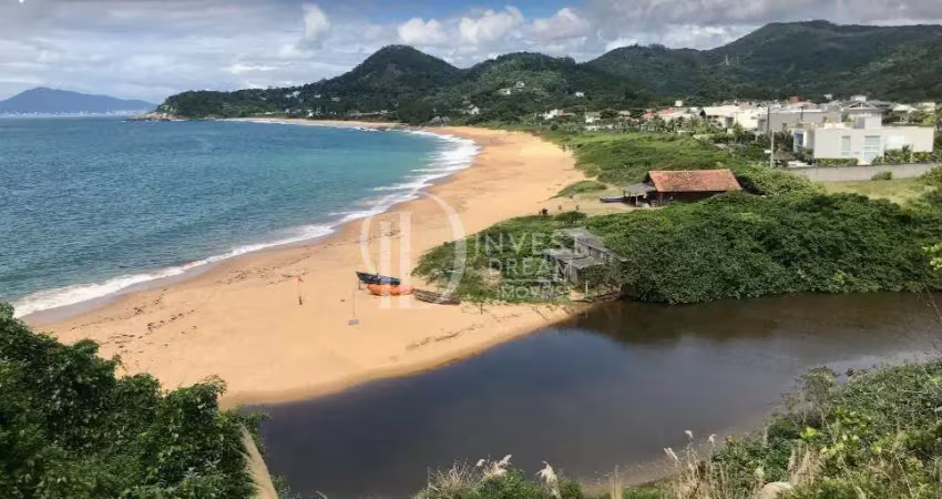 Linda casa anual no vivendas do atlantico, praia do estaleiro, balneário camboriú - sc