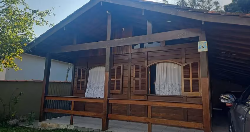 Casa com 2 quartos à venda na Rua Pinheiro Guimarães, Portão, Curitiba