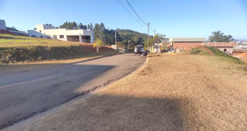 Ótimo Terreno a venda !! Condomínio Residencial Campos do Conde .