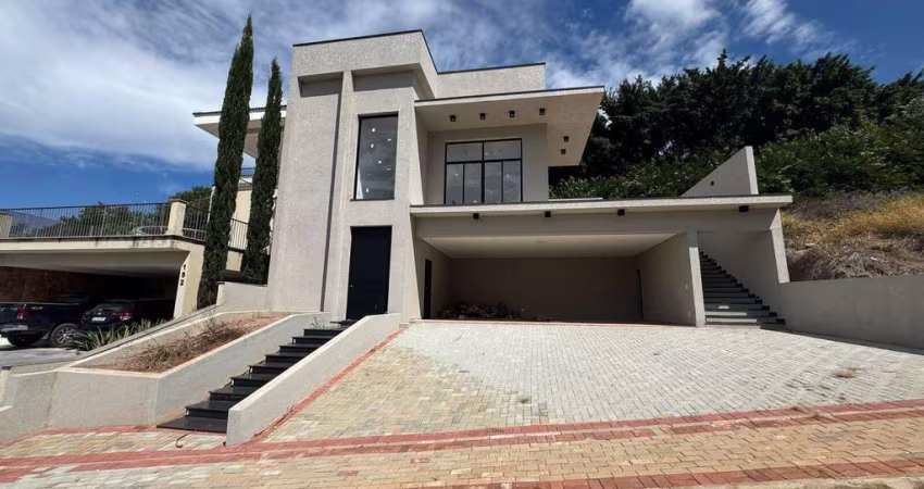 Linda Casa de Alto Padrão a Venda !!! Condomínio SPAZIO DESING