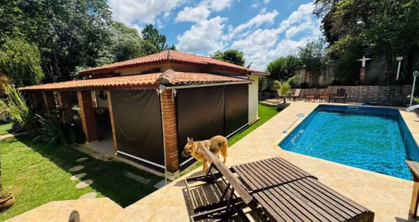 OPORTUNIDADE DE COMPRA! Linda Casa á venda no Residencial Alvorada