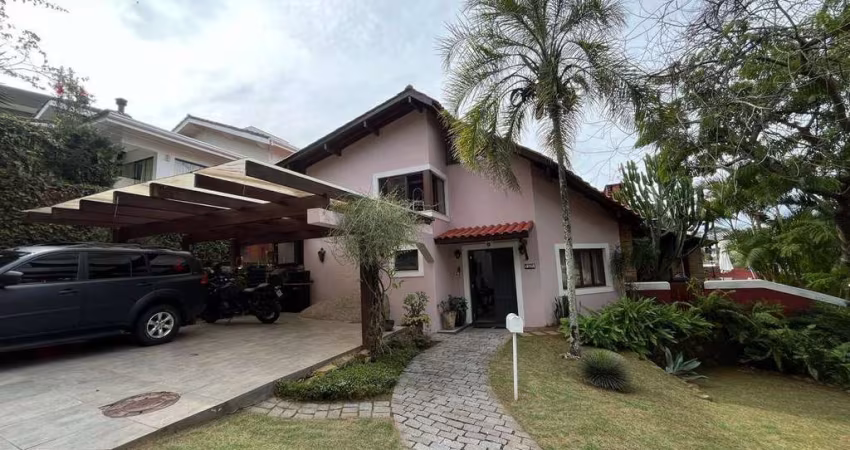 Linda Casa á venda! Condomínio Colinas de São Francisco - Bragança Paulista