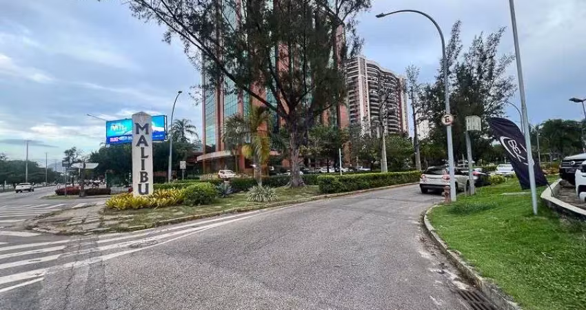 Terreno à venda no condomínio malibú barra da tijuca com 1028m² condomínio exclusivo com portaria 24 horas segurança próximo ao shopping vogue square