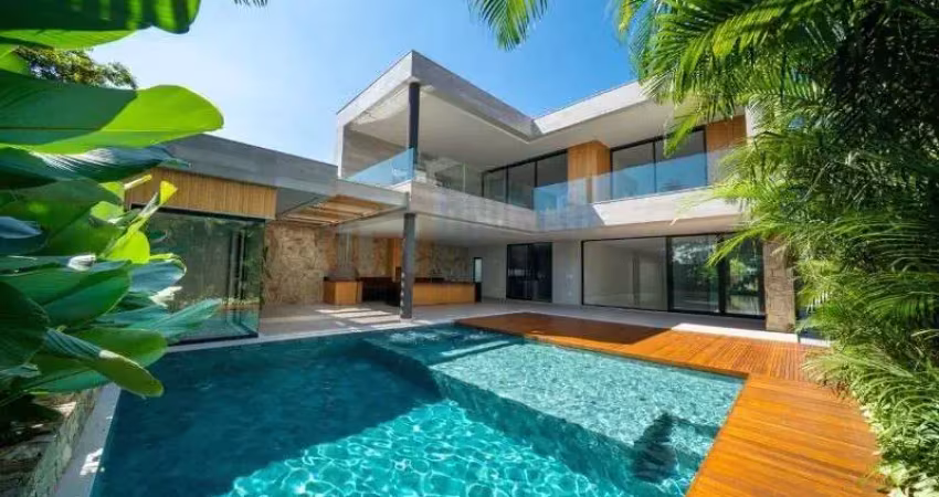 Magnífica casa à venda primeira locação condomínio del lago barra da tijuca de 860m²  com 5 suítes sendo 1 master  piscina sauna varanda gourmet