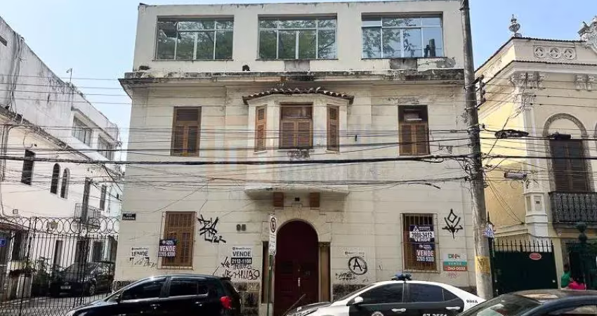 Prédio comercial e residencial à venda em botafogo próximo à estação do metrô com 3 pavimentos com 268m²  em terreno de 90m²