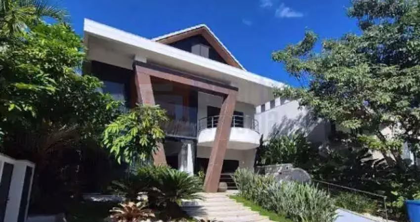 Magnífica casa mobiliada à venda alphaville barra da tijuca 800m² área útil terreno de 622m²  4 suítes todas com closets piscina sauna varanda gourmet
