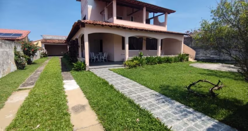 Casa para Venda em Saquarema, Boqueirão, 5 dormitórios, 2 suítes, 4 banheiros, 3 vagas