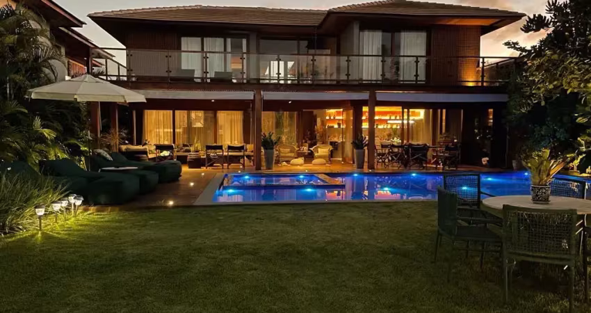 Casa a venda em Praia do Forte composta por 6 suítes