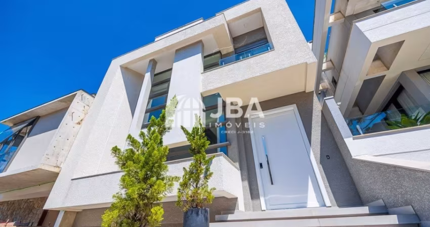 Casa em condomínio com elevador!
