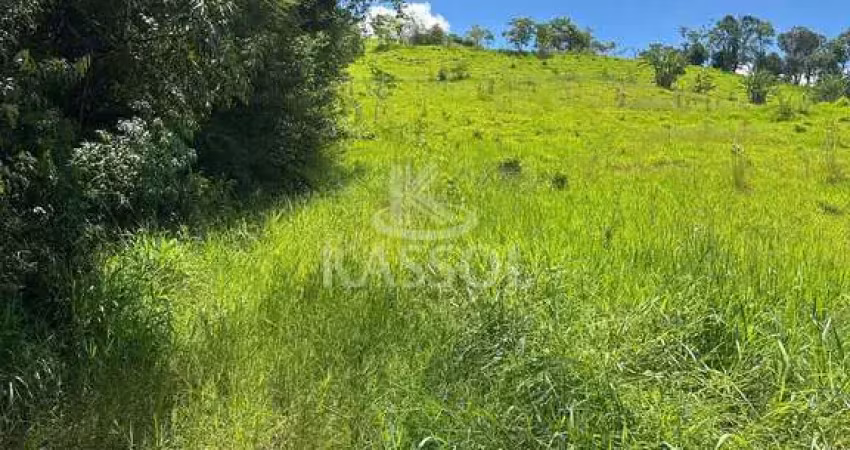 Sítio,157300.00 m , zona rural, nova laranjeiras - pr com água e luz.