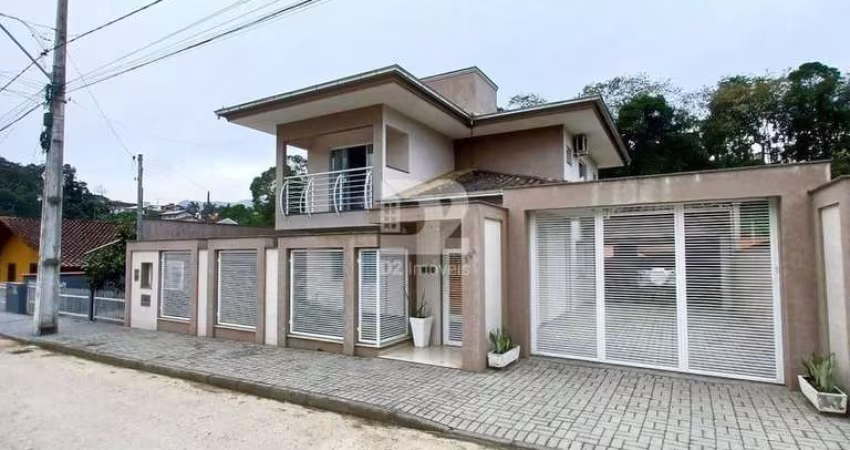 CASA MOBILIADA COM PISCINA E 4 QUARTOS | TIFA MARTINS