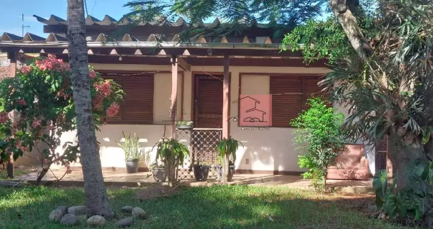 Casa com 4 quartos à venda na Rua Renato Filho, Lakeview, Araruama