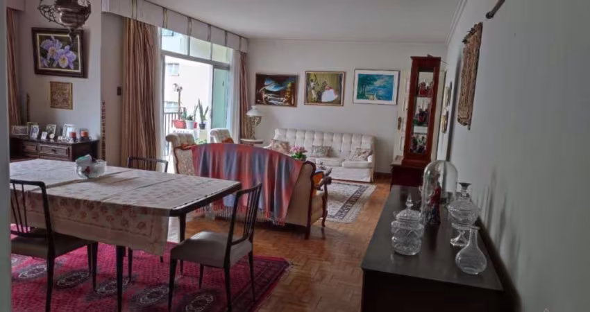 Apartamento na Graça PORTEIRA FECHADA com 4 quartos e 1 suíte, 210m² à venda por R$ 660.000,00