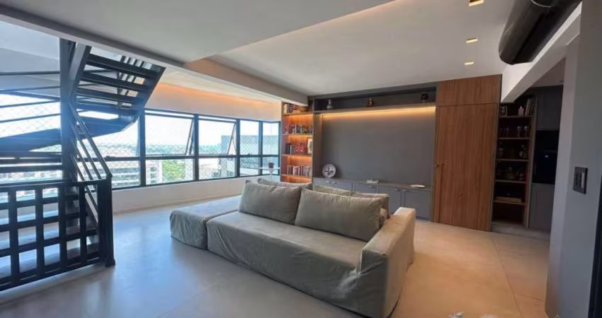 Cobertura no Alphaville I PORTEIRA FECHADA com 3 quartos e 1 suíte, 220m² à venda por R$ 2.600.00