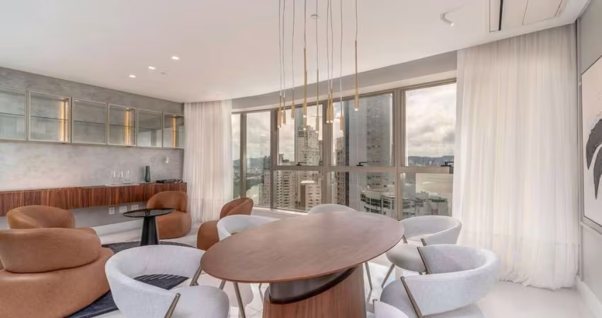 Apartamento com 4 quartos à venda na Avenida Normando Tedesco, 1400, Centro, Balneário Camboriú