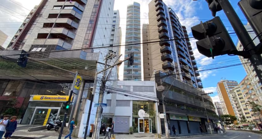 Cobertura Triplex à Venda - 2 Quartos (1 Suíte) - 169m²