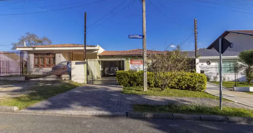 Casa com 3 quartos no bairro tarumã, próximo ao auto shopping curitiba