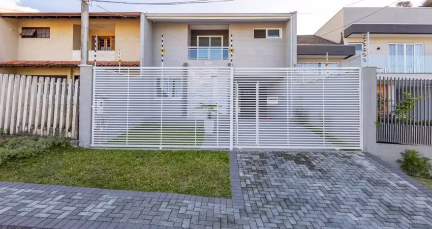 Sobrado com 3 quartos sendo 1 suíte no bairro barreirinha, próximo ao parque são lourenço