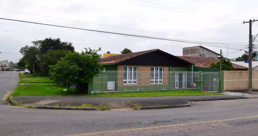 Casa à venda na Avenida Florianópolis, 539, Cajuru, Curitiba