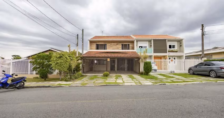 Casa com 3 quartos à venda na Rua Doutor Sátilas do Amaral Camargo, 189, Tingui, Curitiba