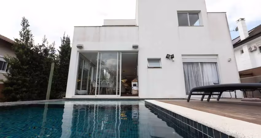 Casa em condomínio fechado com 365 m² à venda no alphaville