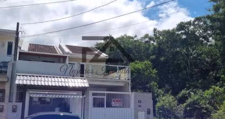 Sobrado para Venda em São José, Forquilhas, 2 dormitórios, 1 banheiro, 1 vaga