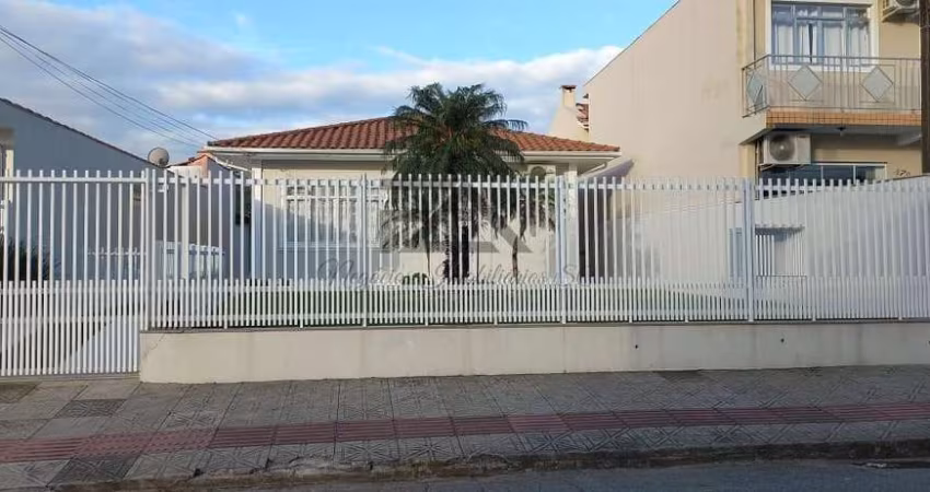 Casa para Venda em São José, Fazenda Santo Antônio, 3 dormitórios, 2 banheiros, 4 vagas