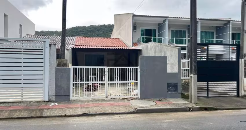 Casa a venda 02 dormitórios no bairro potecas em são josésc