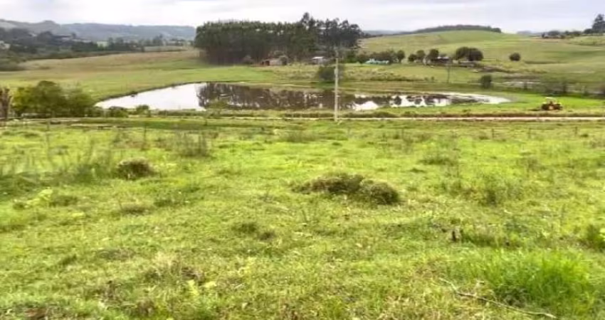 SÍTIO COM GALPÃO E AÇUDE EM GLORINHA COM 8,2 HECTARES