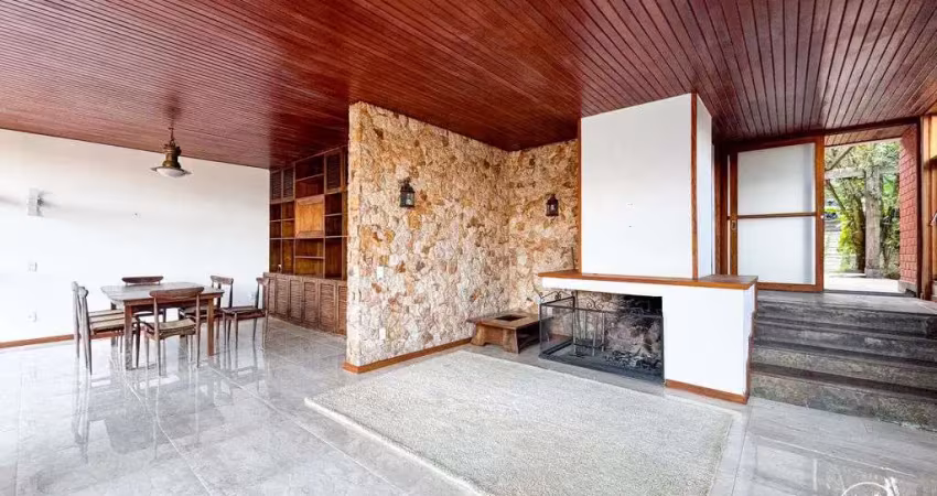 Casa com 4 quartos, 370 m² à venda por r$ 1.300.000,00, iucas - teresópolis